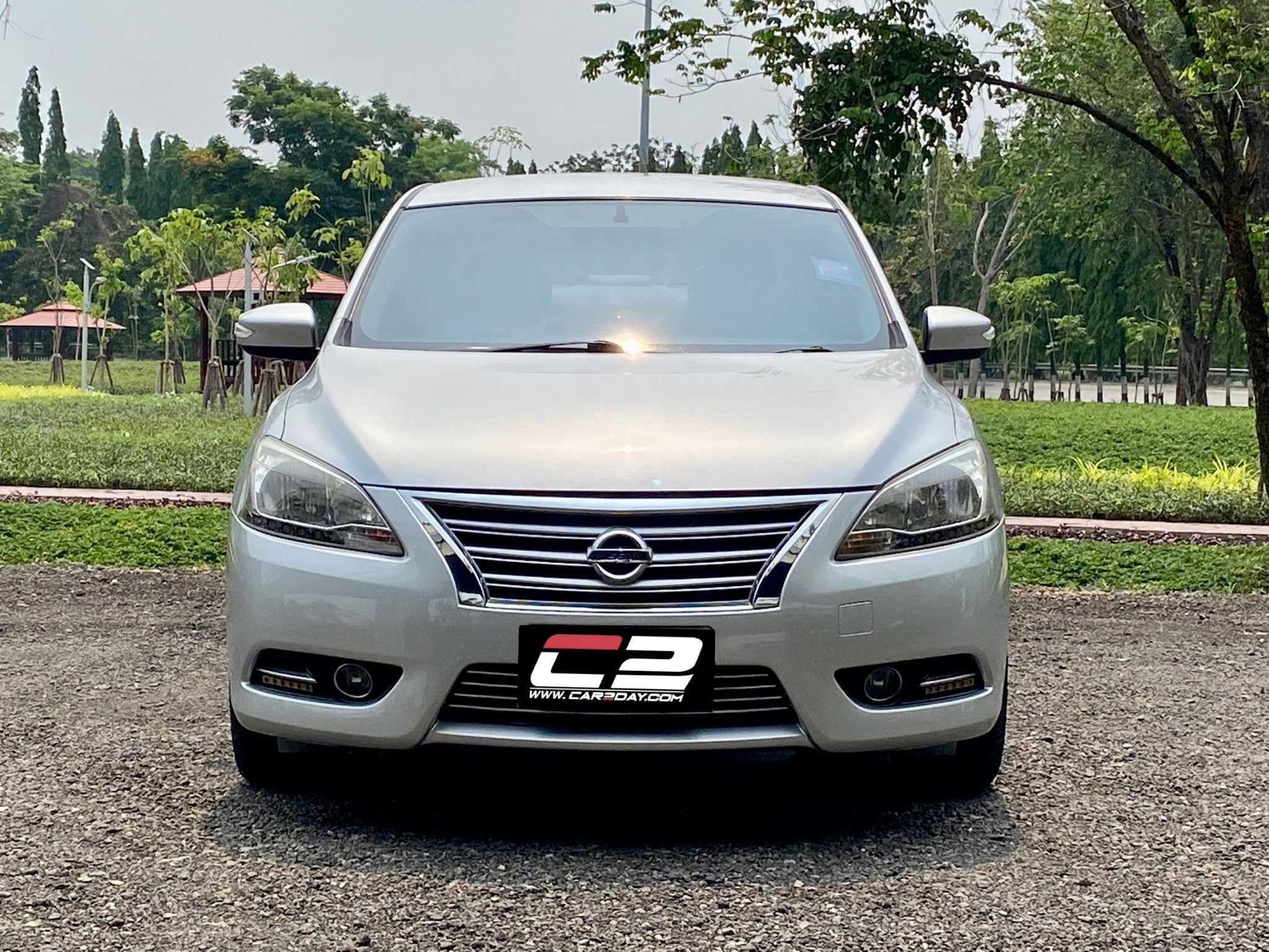 2012 NISSAN SYLPHY 1.8 V AT