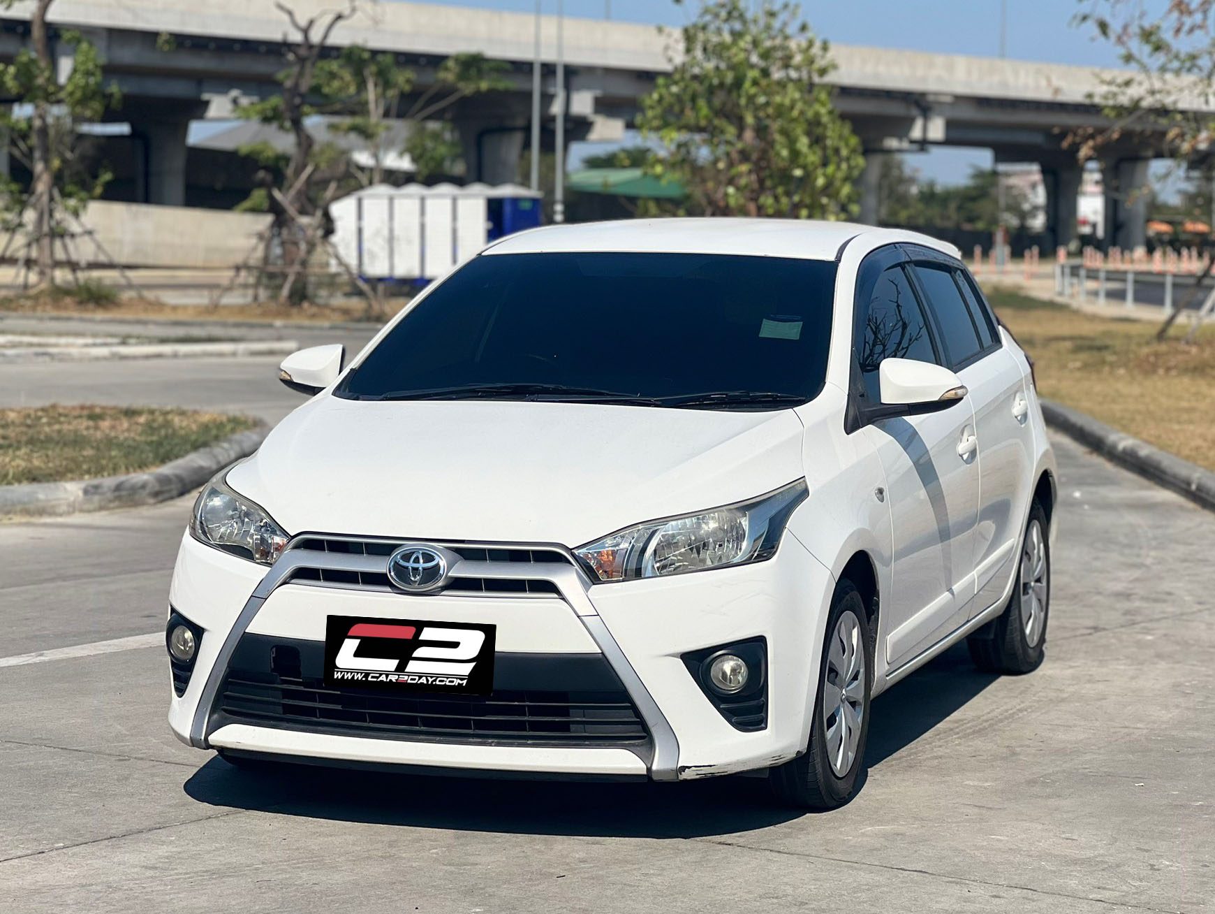 2014 TOYOTA YARIS 1.2 E
