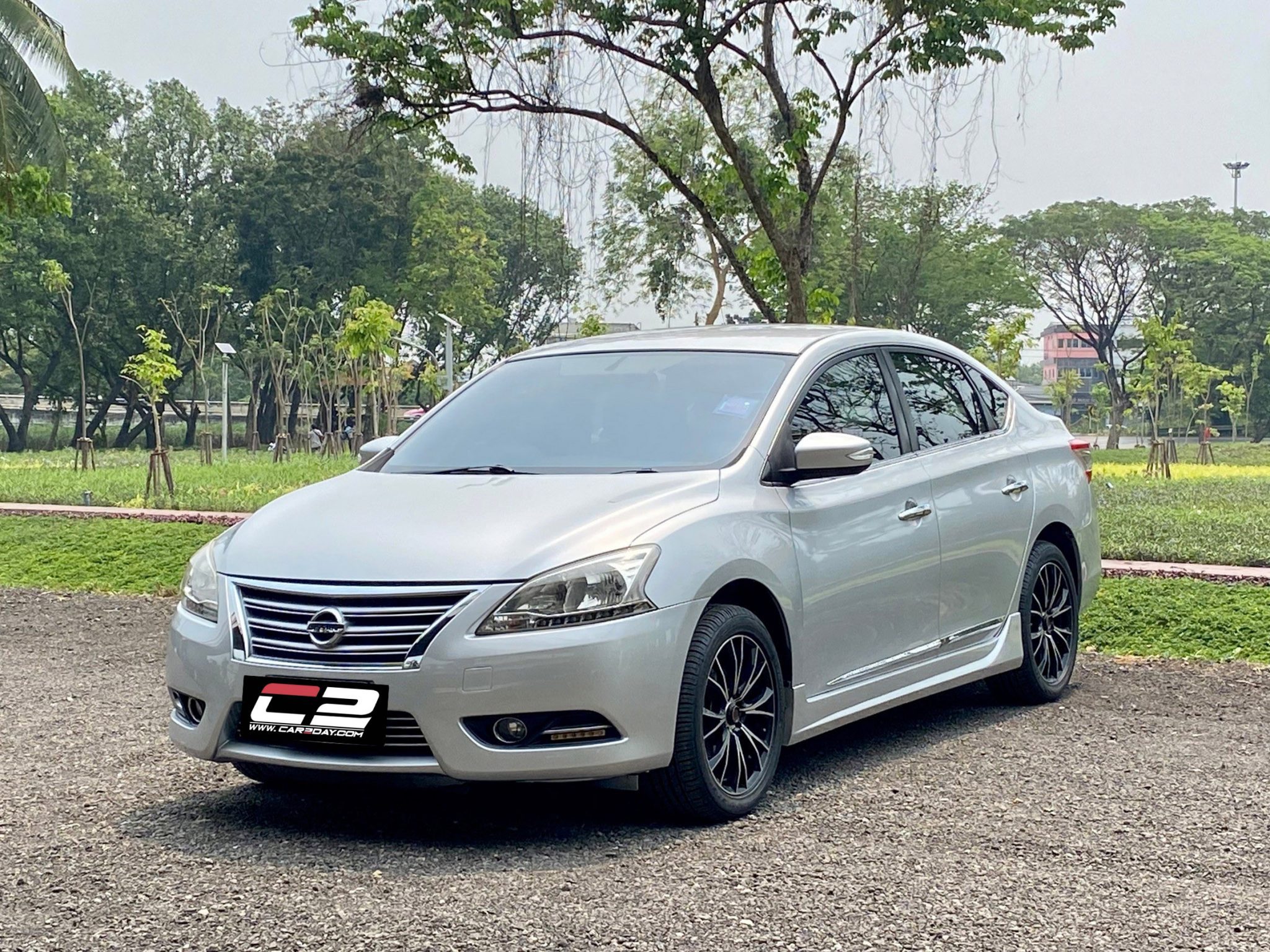 2012 NISSAN SYLPHY 1.8 V AT