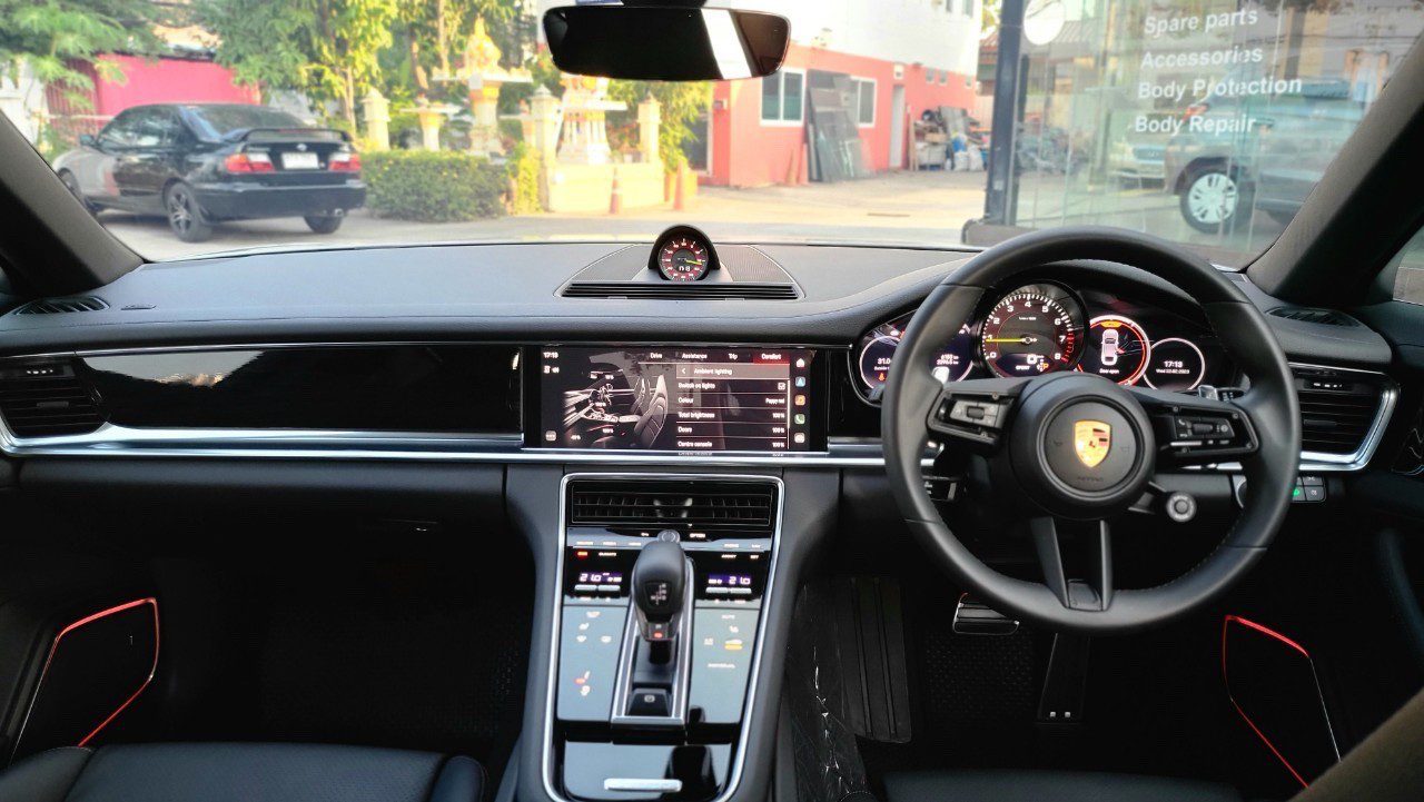 2022 Porsche Panamera 4 E Hybrid Platinum Edition