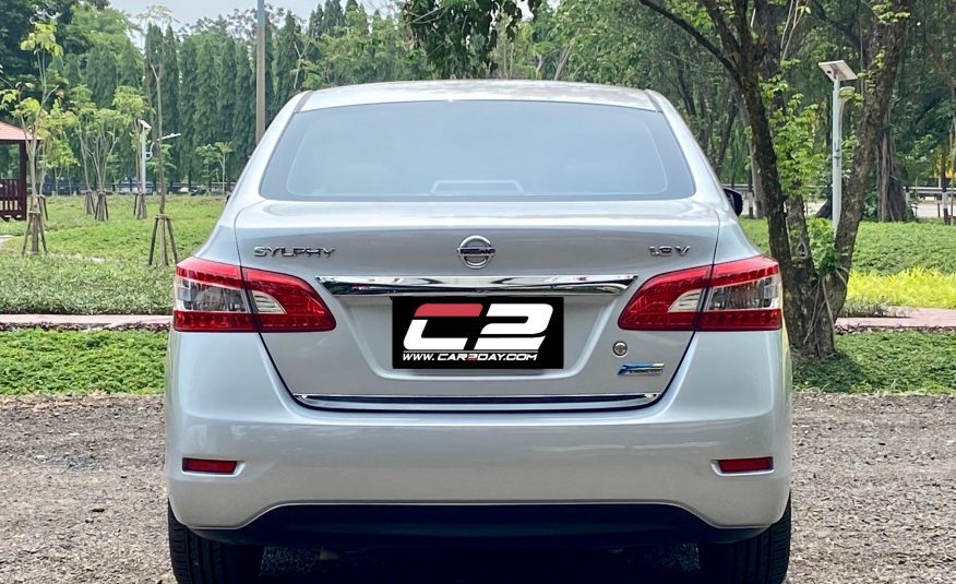 2012 NISSAN SYLPHY 1.8 V AT