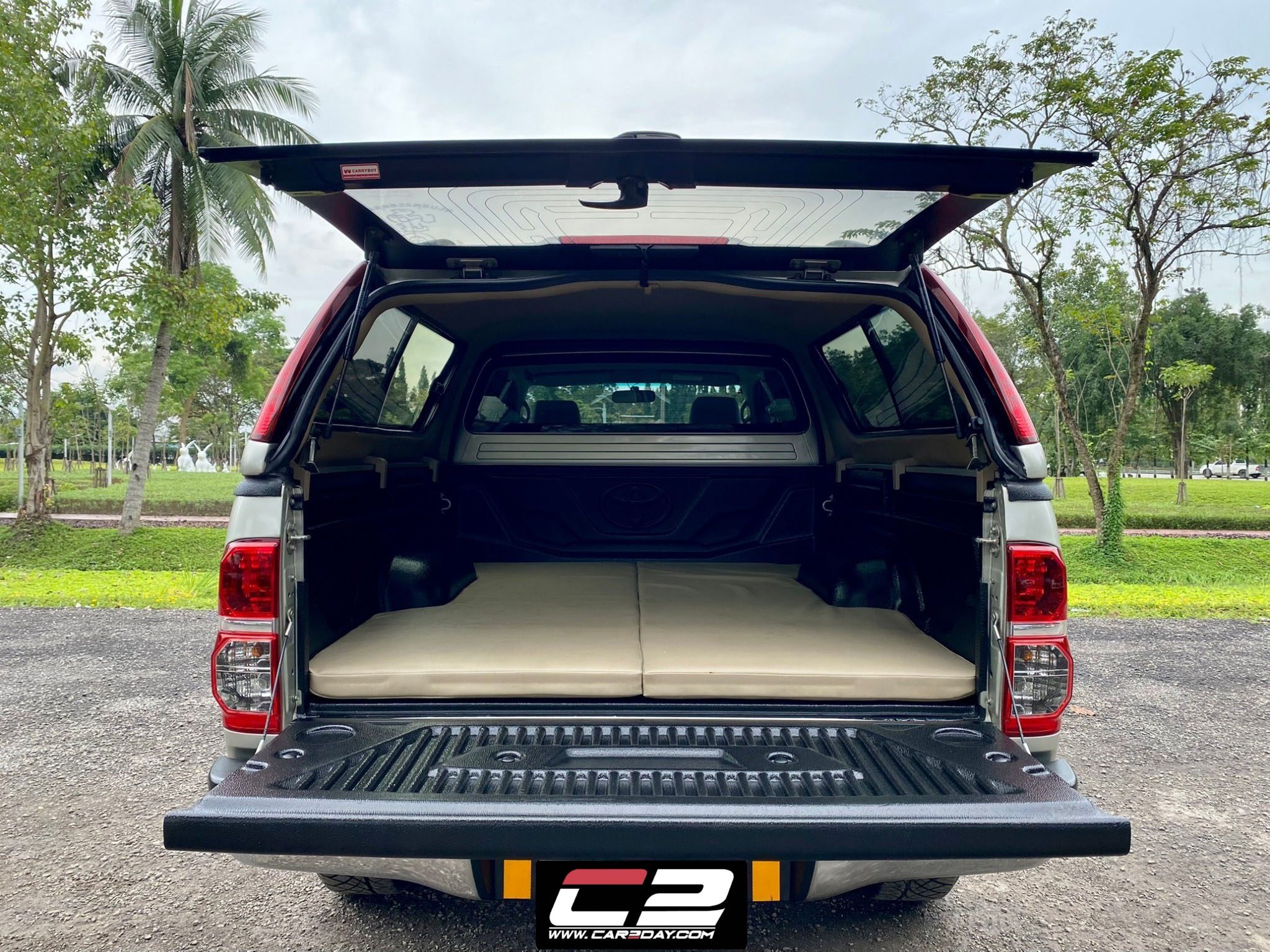 2013 TOYOTA VIGO CHAMP SMARTCAB 2.5 E PRERUNNER VN TURBO AT
