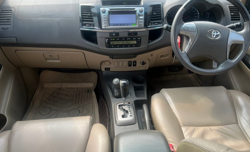 2012 TOYOTA FORTUNER 3.0V 4WD