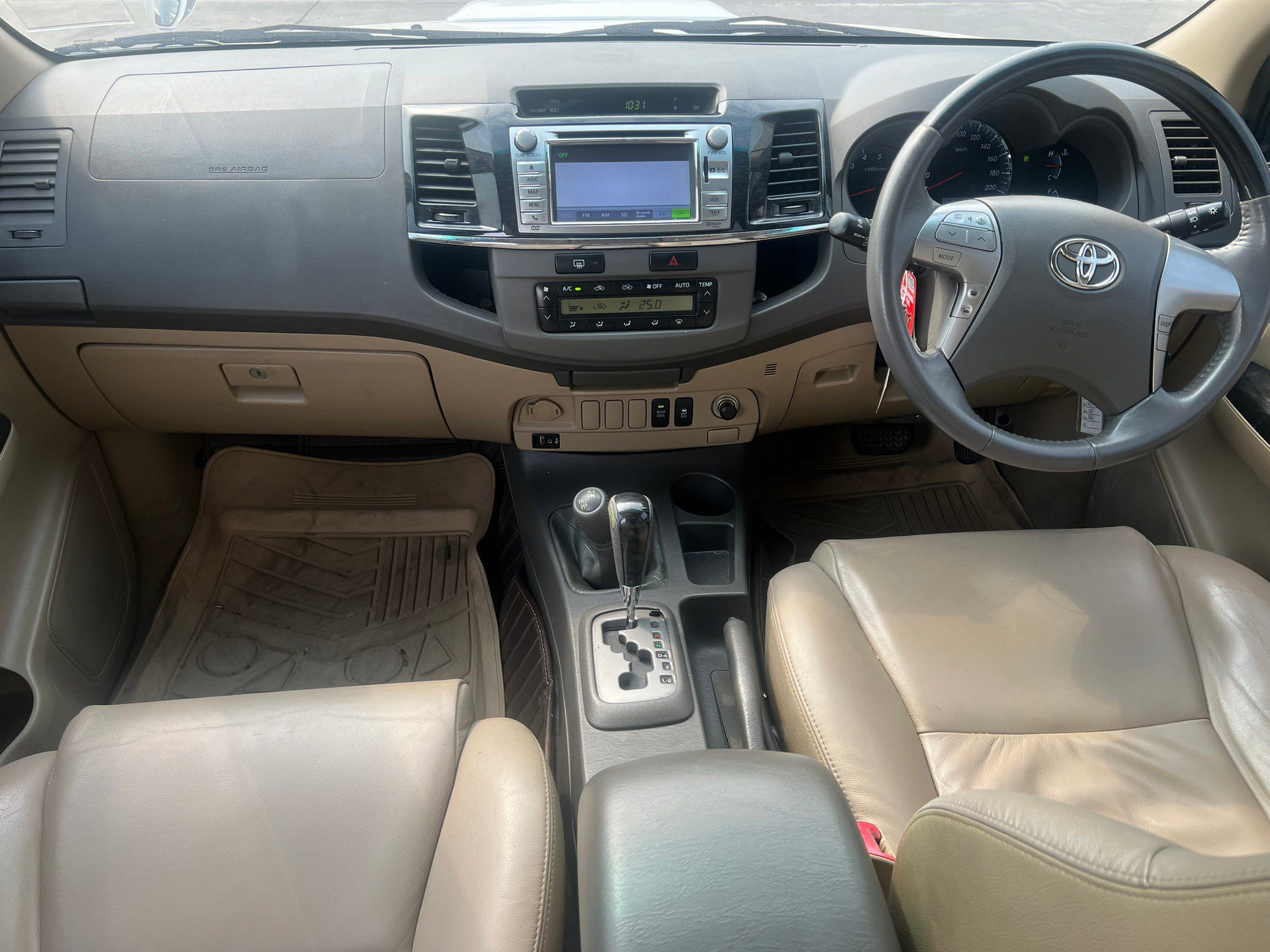 2012 TOYOTA FORTUNER 3.0V 4WD