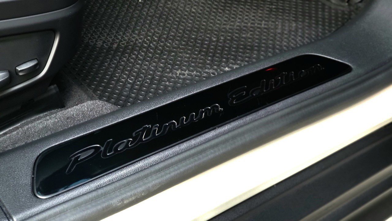 2022 Porsche Panamera 4 E Hybrid Platinum Edition