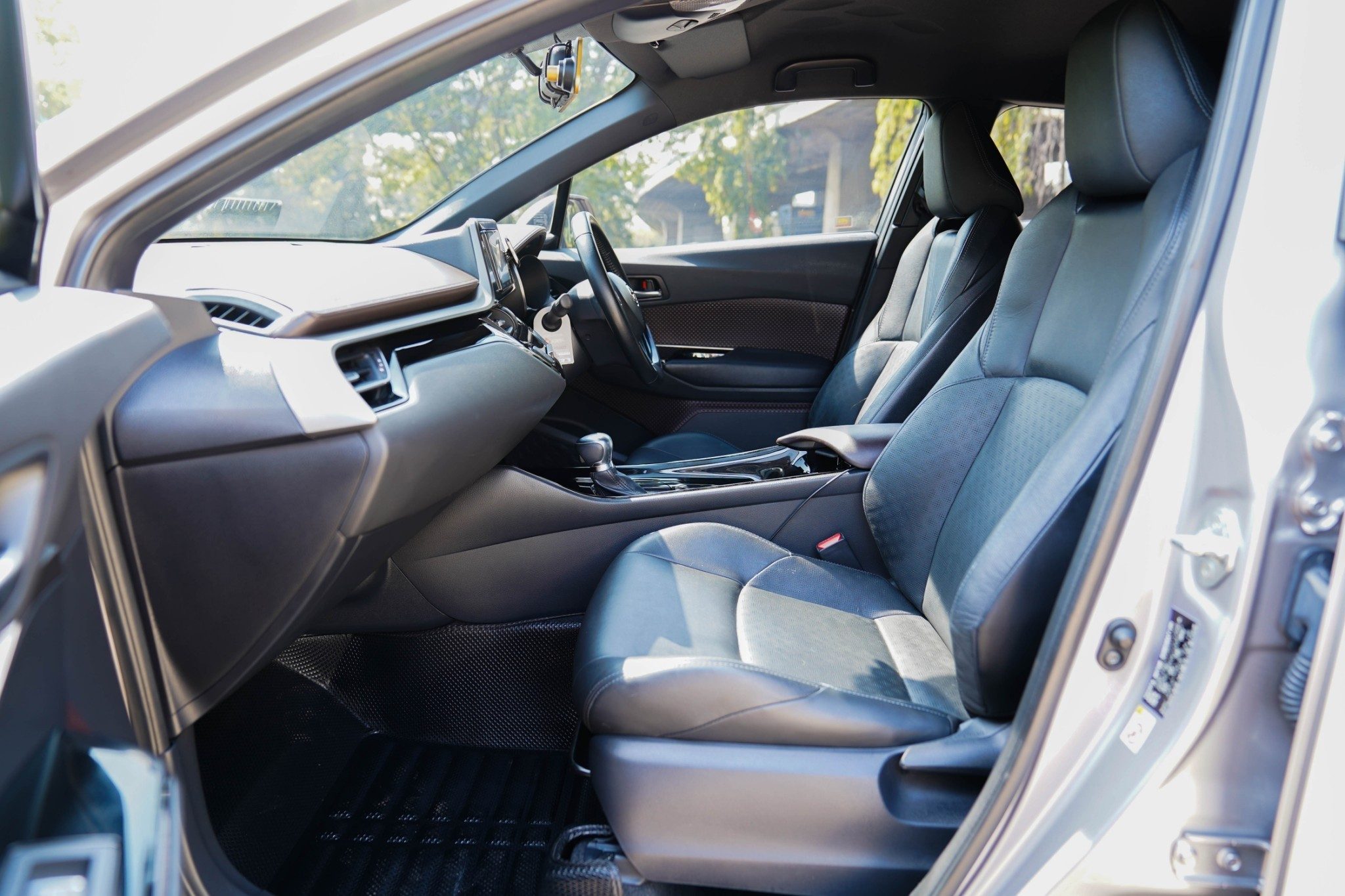 2018 TOYOTA CHR 1.8 MID AT