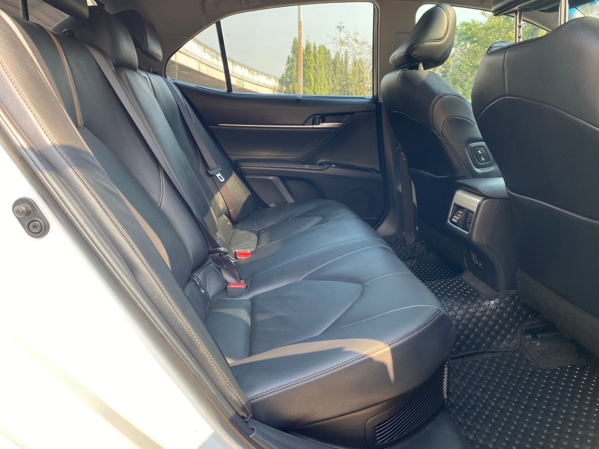 2018 TOYOTA CAMRY 2.5 HEV AT