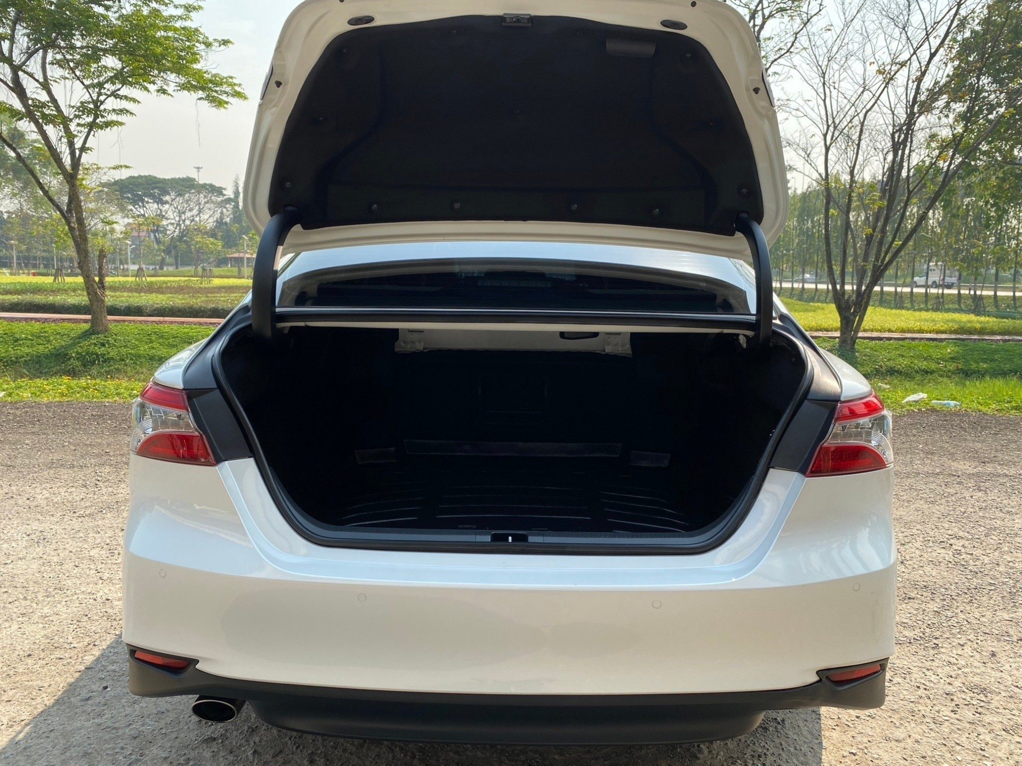 2018 TOYOTA CAMRY 2.5 HEV AT
