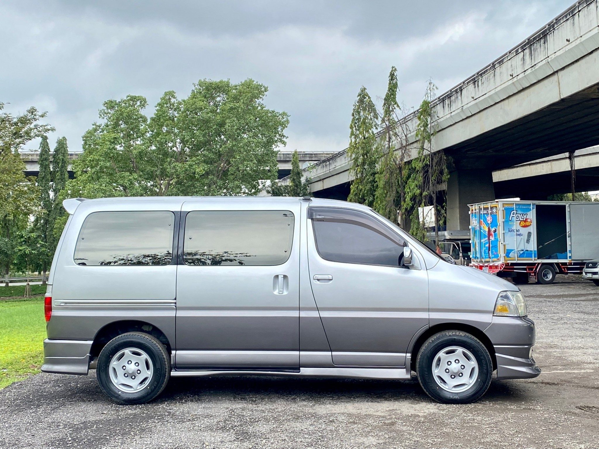 2000 TOYOTA GRANVTA 3.4 4WD MPV AT