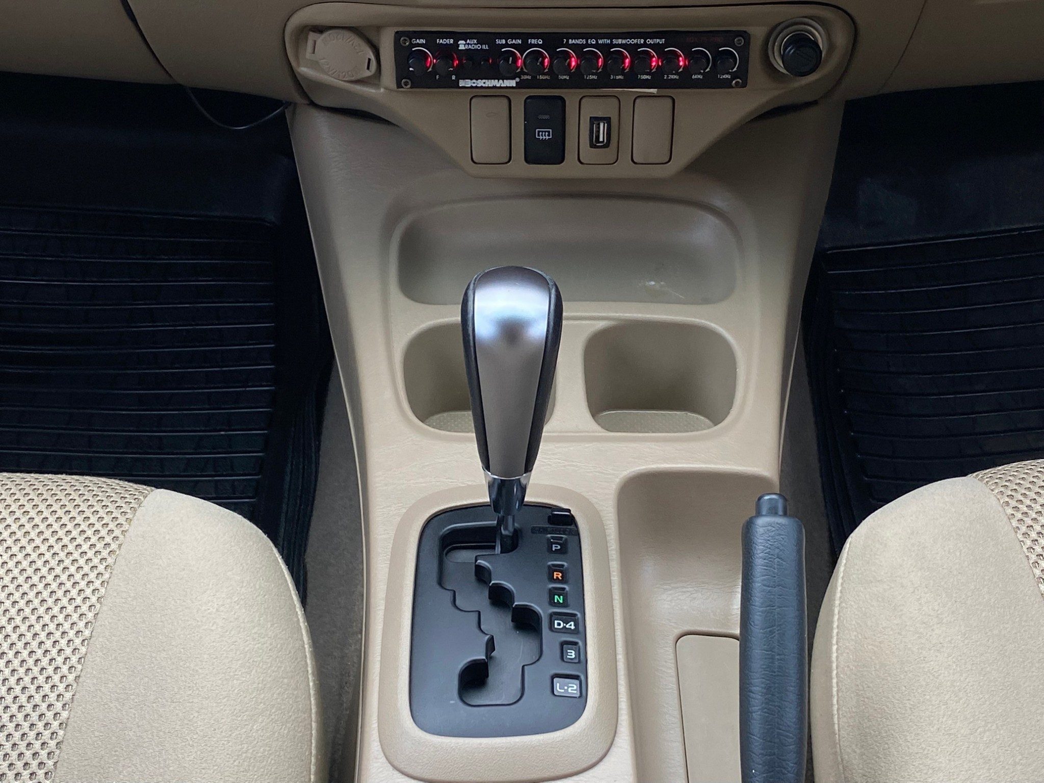 2013 TOYOTA VIGO CHAMP SMARTCAB 2.5 E PRERUNNER VN TURBO AT