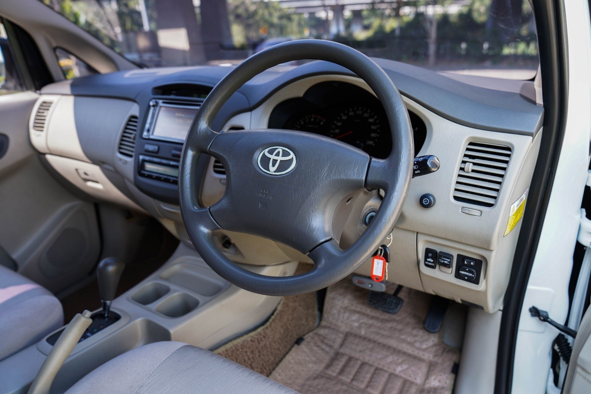 2010 TOYOTA INNOVA 2.0 G EXCLUSIVE AT