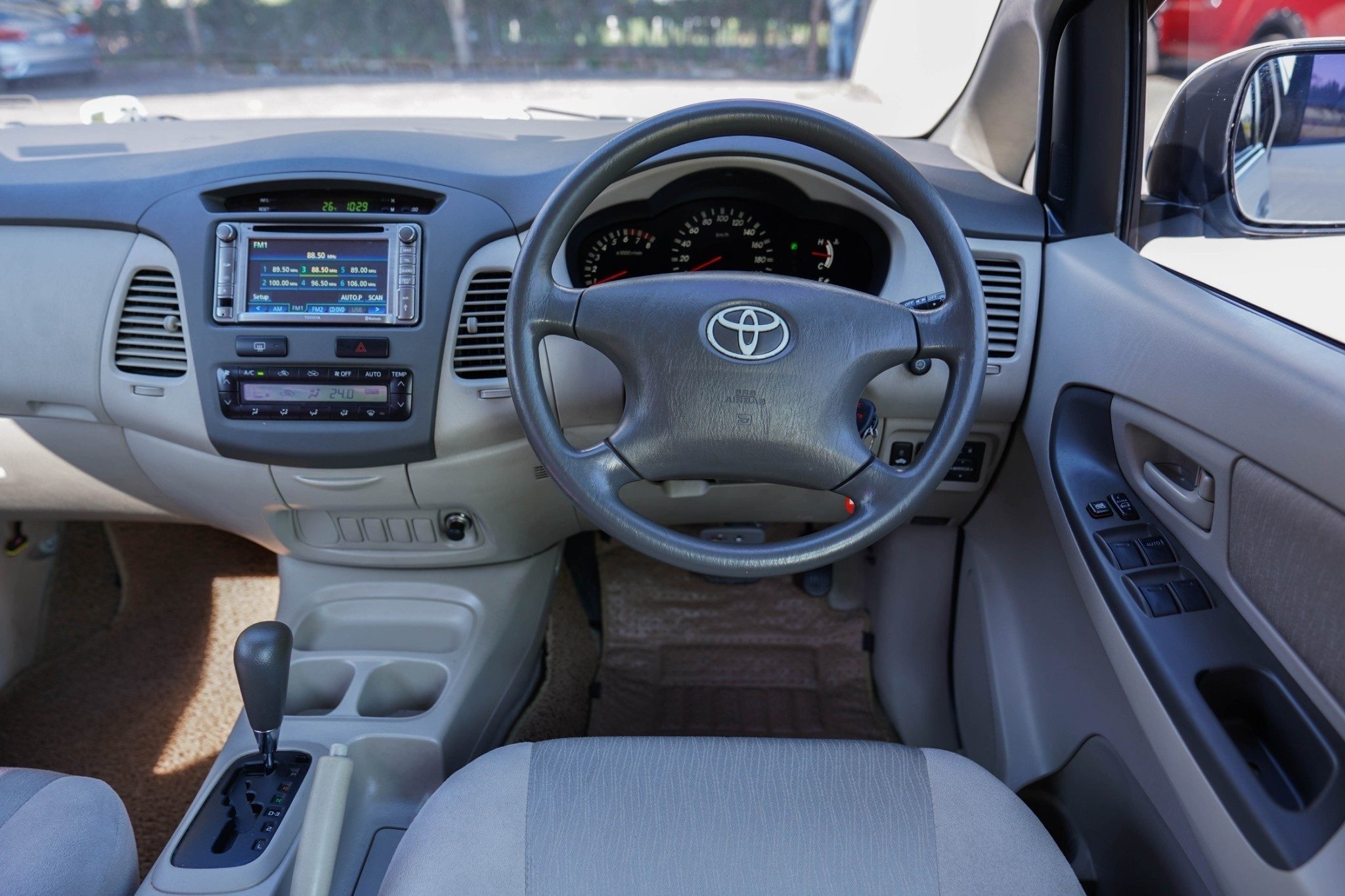 2010 TOYOTA INNOVA 2.0 G EXCLUSIVE AT