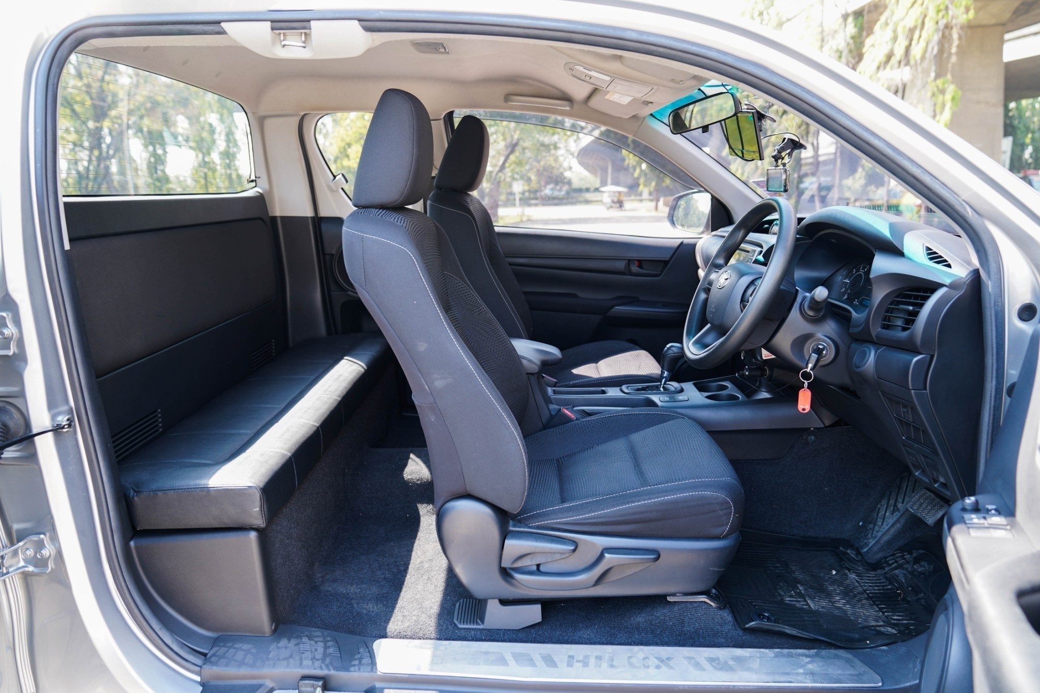 2019 TOYOTA HILUX REVO CAB 2.4 E AT