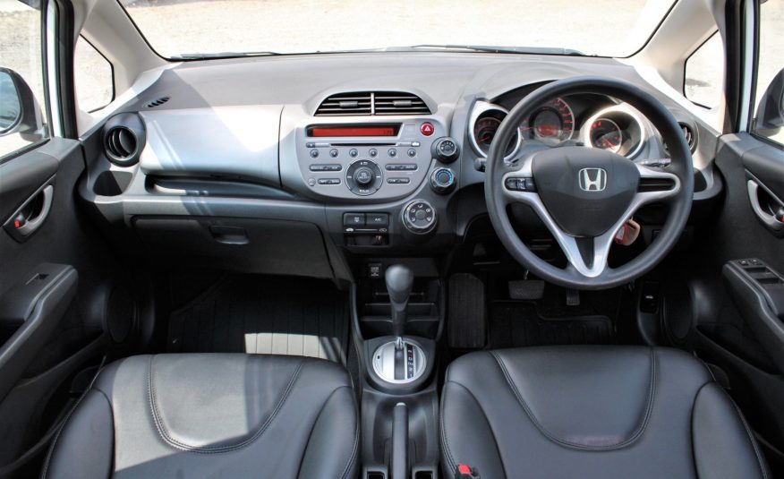 HONDA JAZZ 1.5 V AT