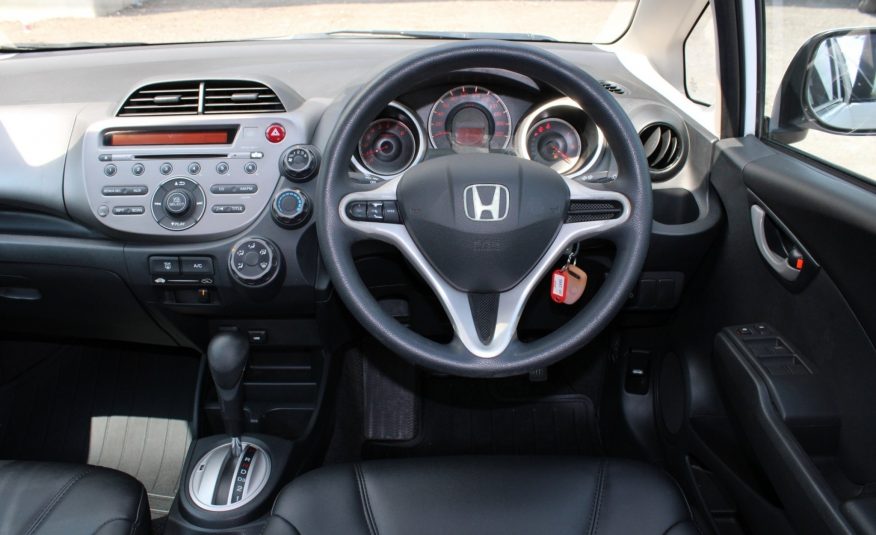 HONDA JAZZ 1.5 V AT