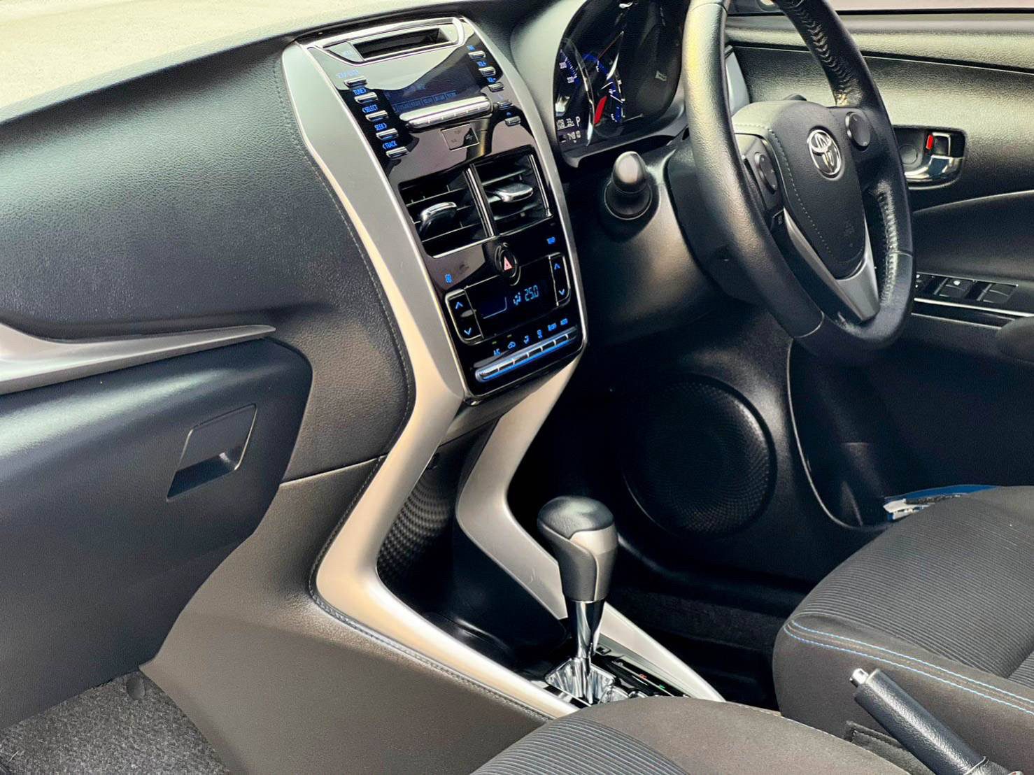 2018 TOYOTA YARIS 1.2 G