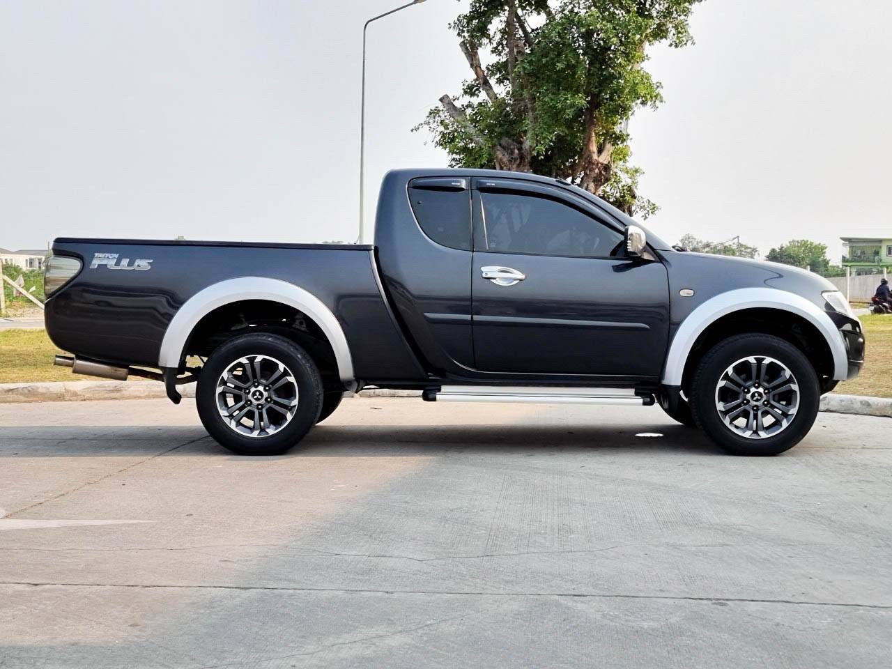 2012 MITSUBISHI TRITON 2.4 GLS PLUS MEGA CAB