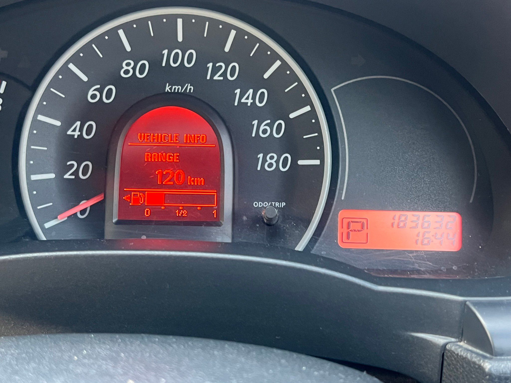 2010 NISSAN MARCH 1.2V