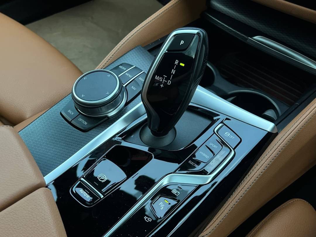 2021 BMW 530e M Sport
