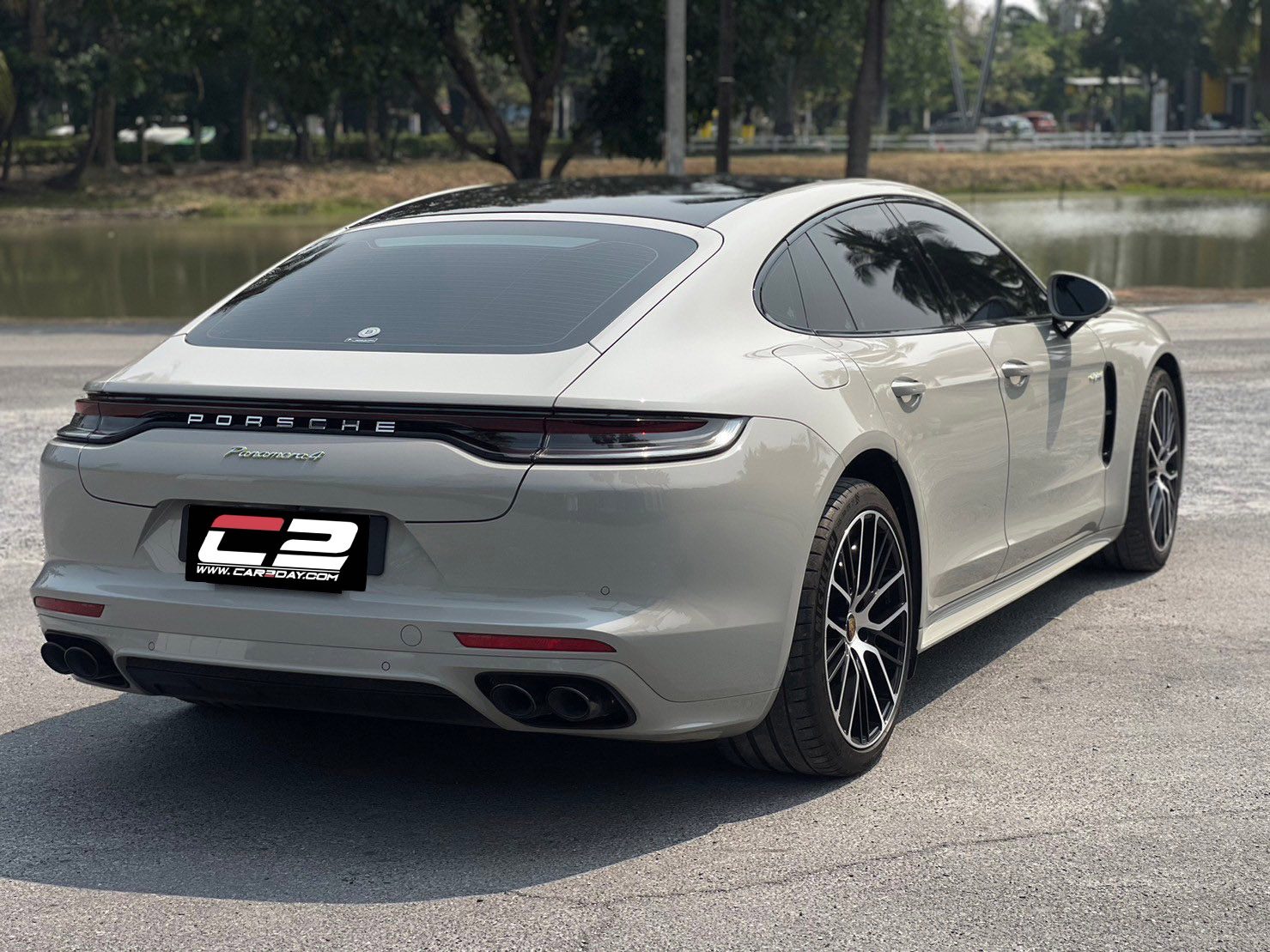 2021 Porsche Panamera 4 E Hybrid Platinum Edition