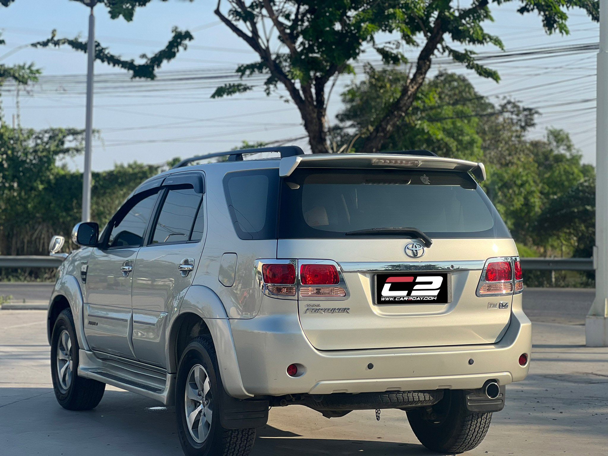2005 TOYOTA Fortuner 2.7