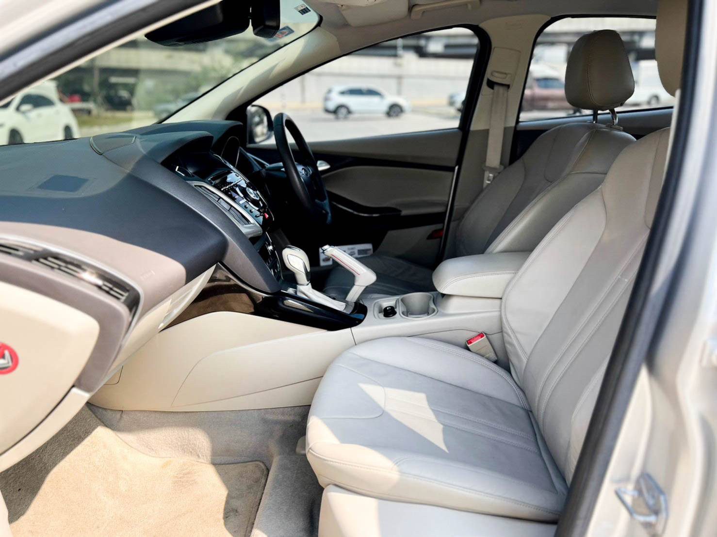 2012 FORD FOCUS 2.0 Top Titanium