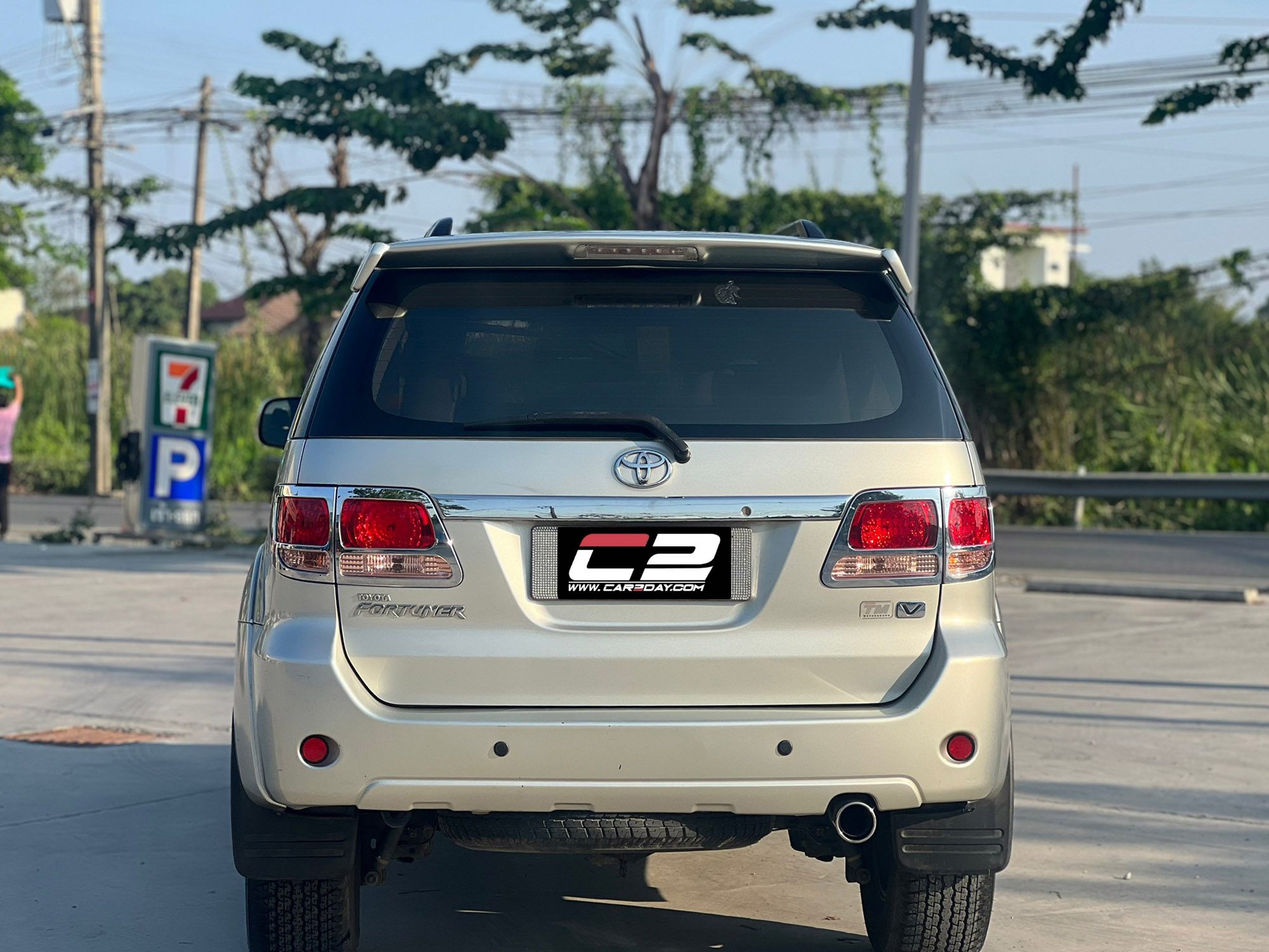 2005 TOYOTA Fortuner 2.7