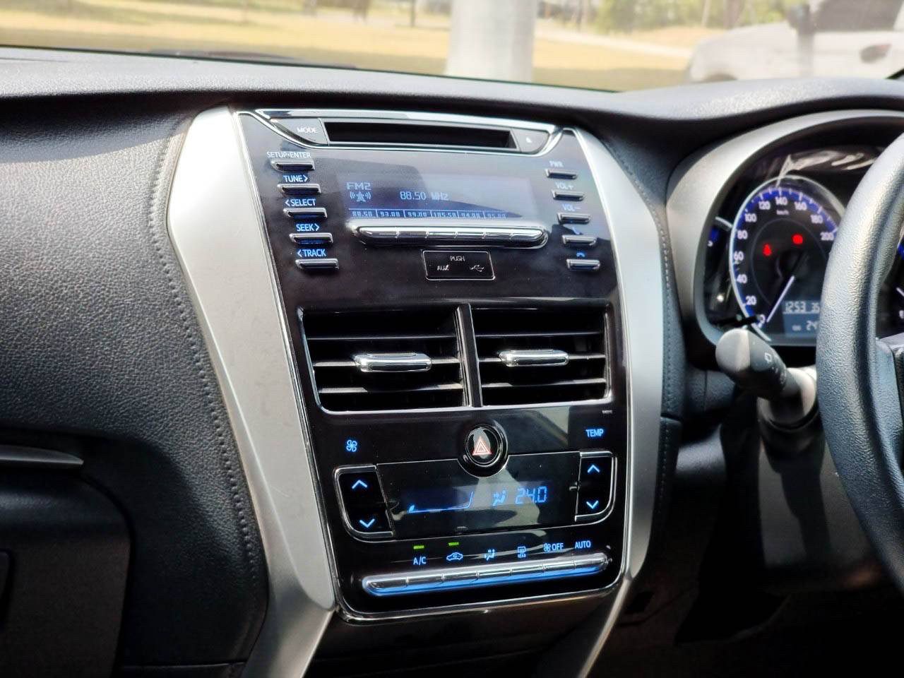 2018 TOYOTA YARIS 1.2 G