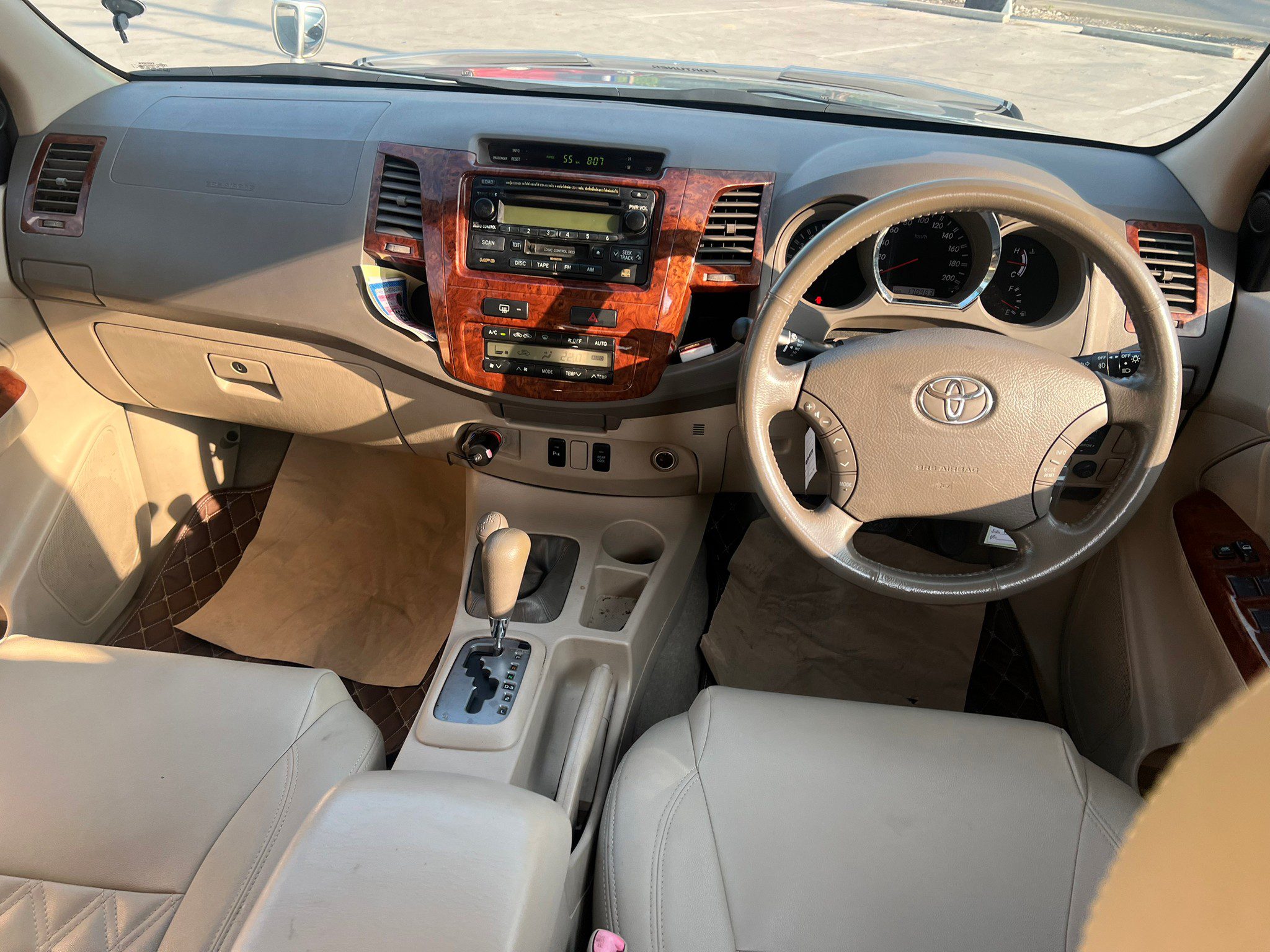 2005 TOYOTA Fortuner 2.7