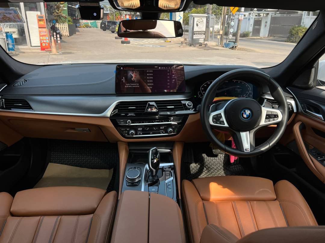 2021 BMW 530e M Sport