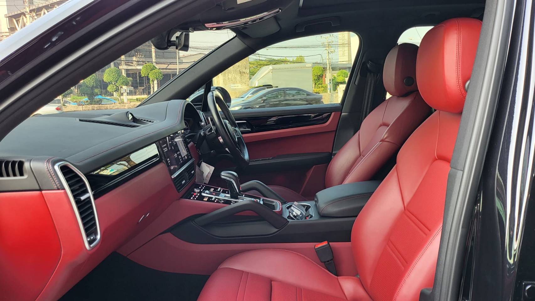 2019 Porsche Cayenne e-hybrid