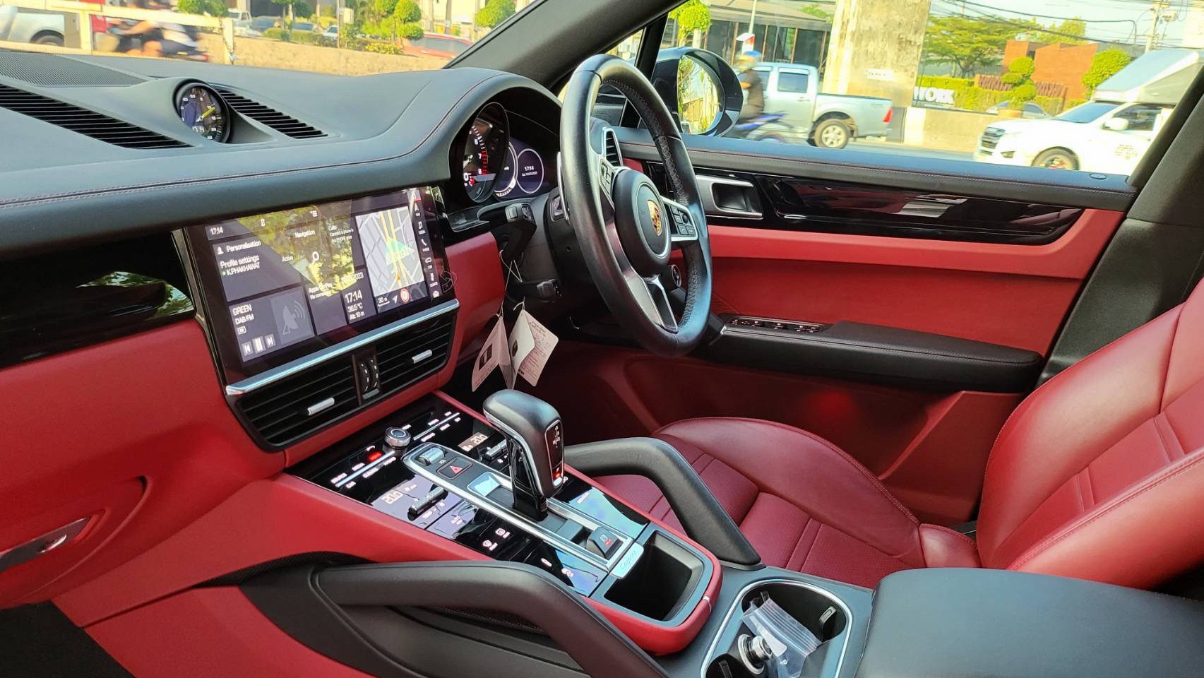 2019 Porsche Cayenne e-hybrid