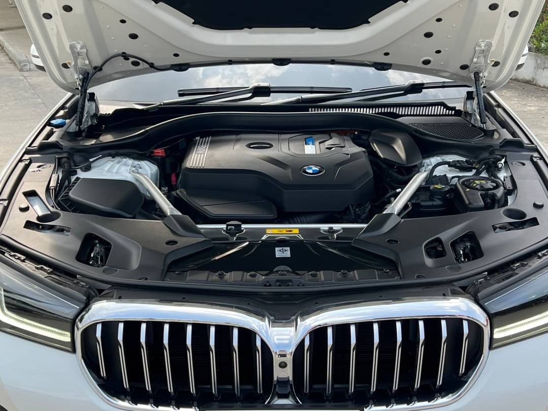2021 BMW 530e M Sport