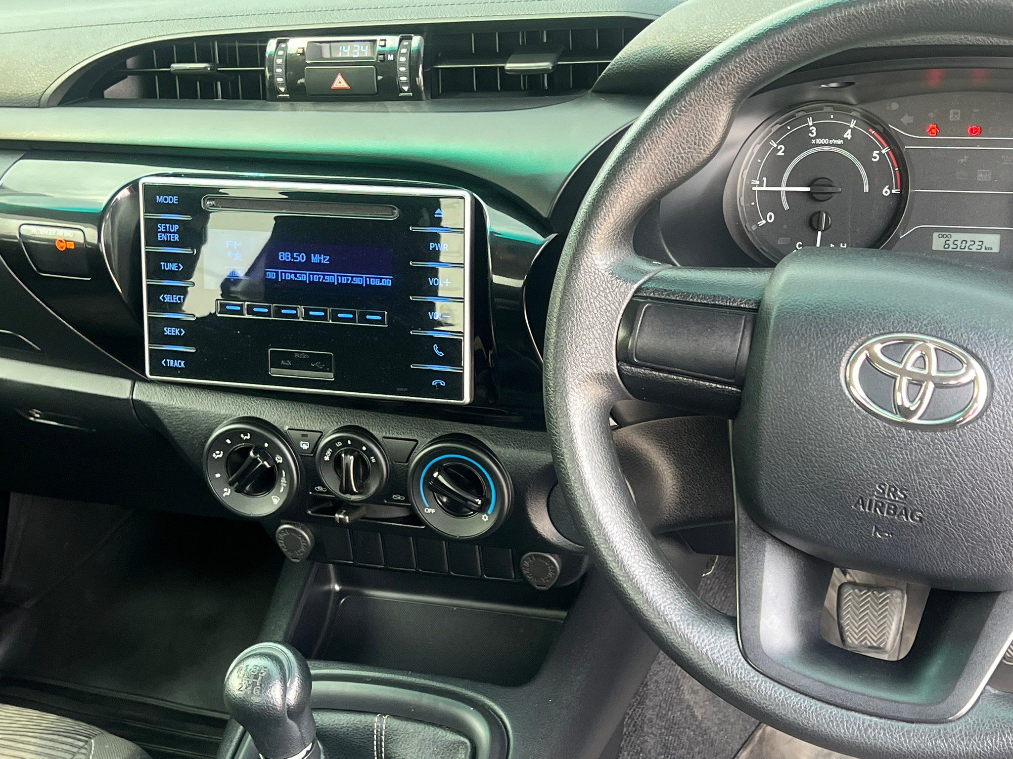 2018 TOYOTA  REVO 2.4 E Prerunner 2.4DCT