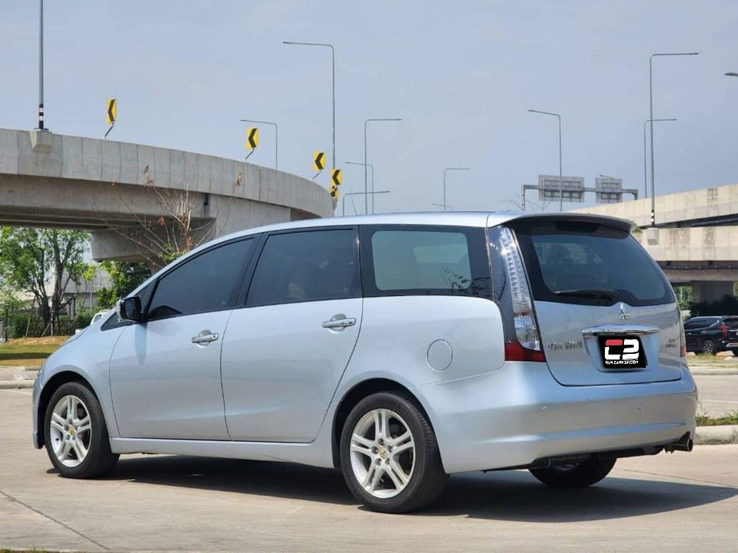 2010 Mitsubishi Space Wagon 2.4 GLS