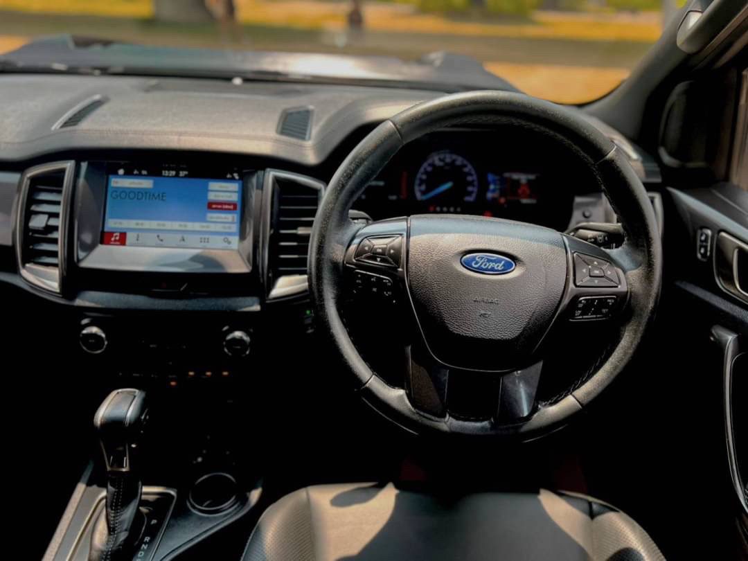 2019 FORD EVEREST 2.0 SUV TITANIUM+ SUNROOF