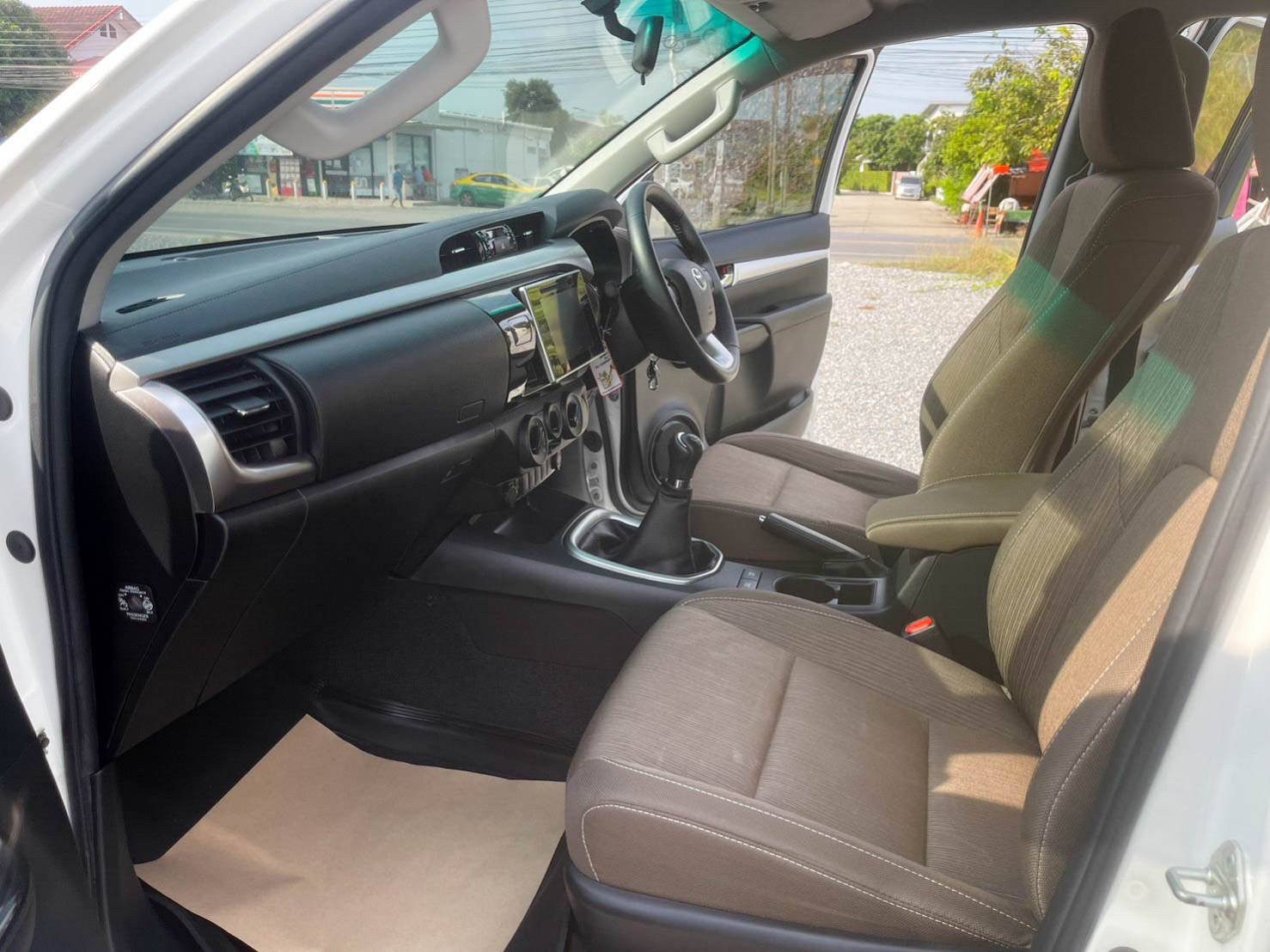 2017 TOYOTA HILUX REVO 2.4 E PLUS PRERUNNER  DOUBLE CAB