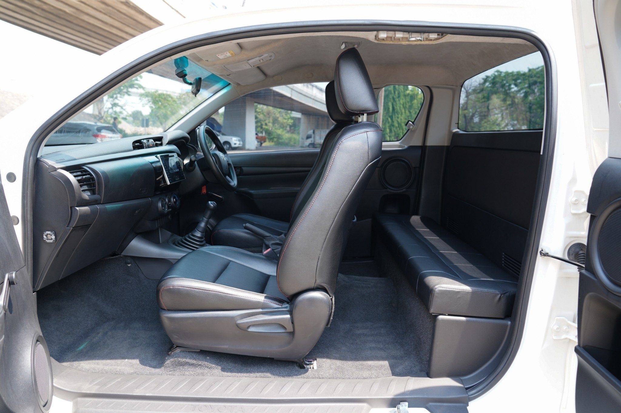 2016 TOYOTA REVO SMARTCAB 2.4 J MT