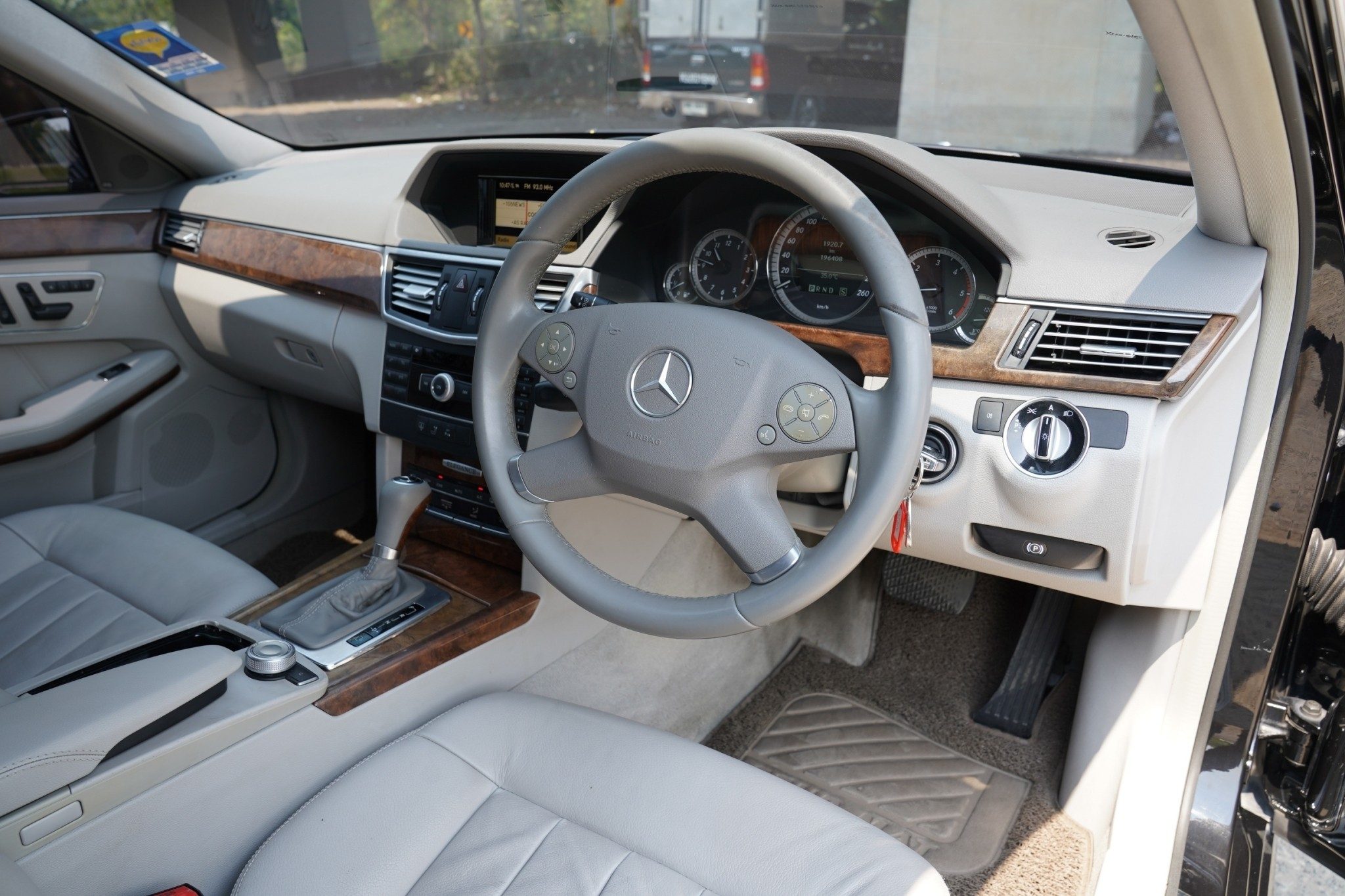 2011 BENZ E250 2.1 CDI AT