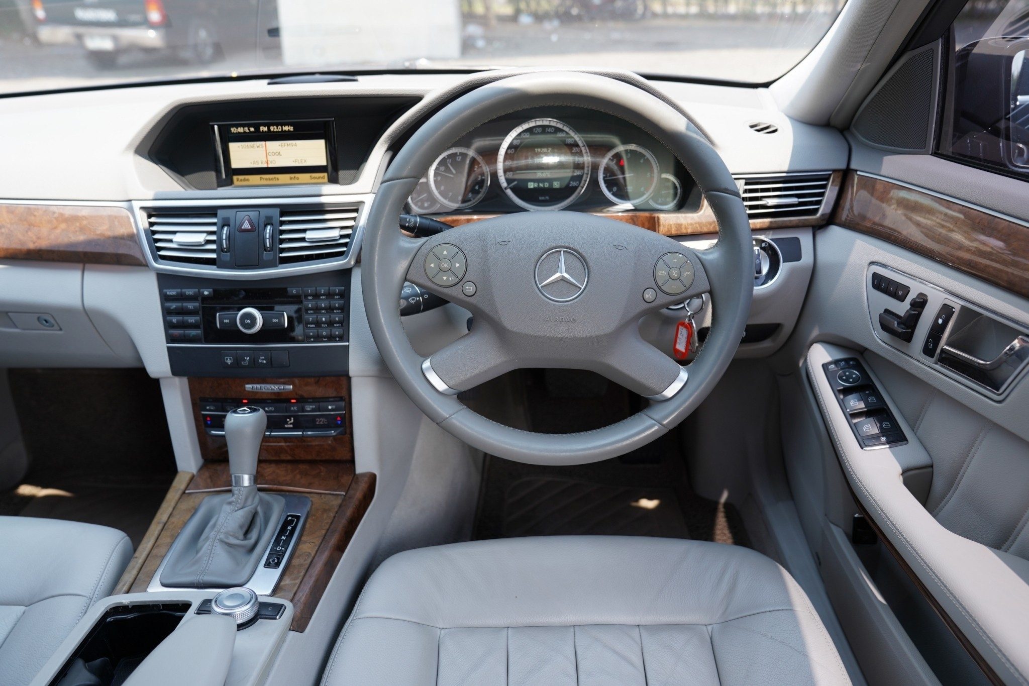2011 BENZ E250 2.1 CDI AT