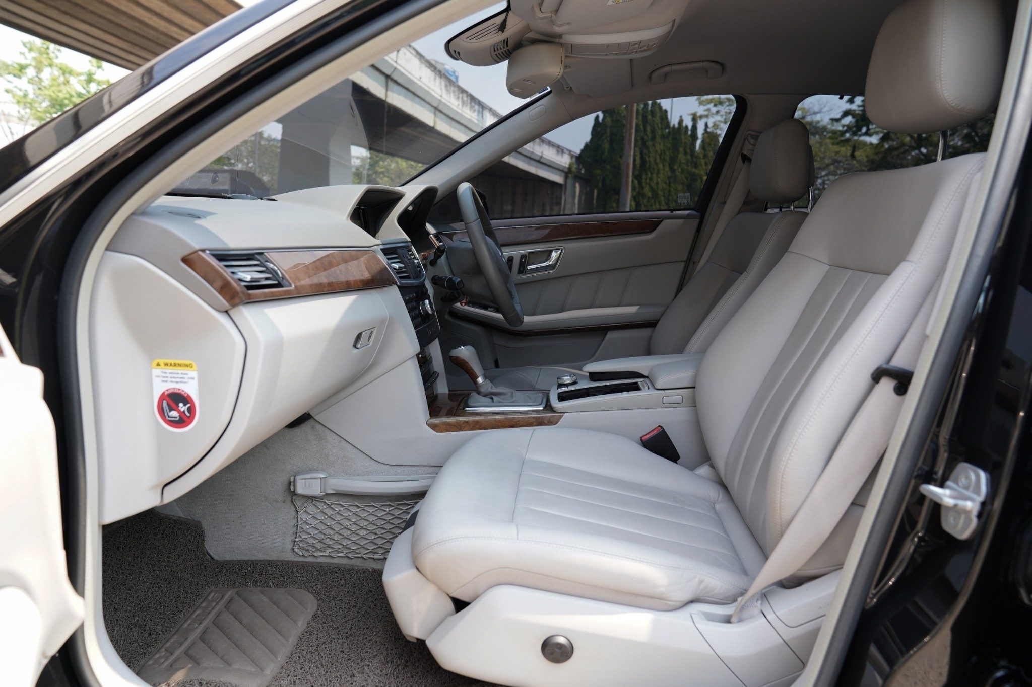 2011 BENZ E250 2.1 CDI AT