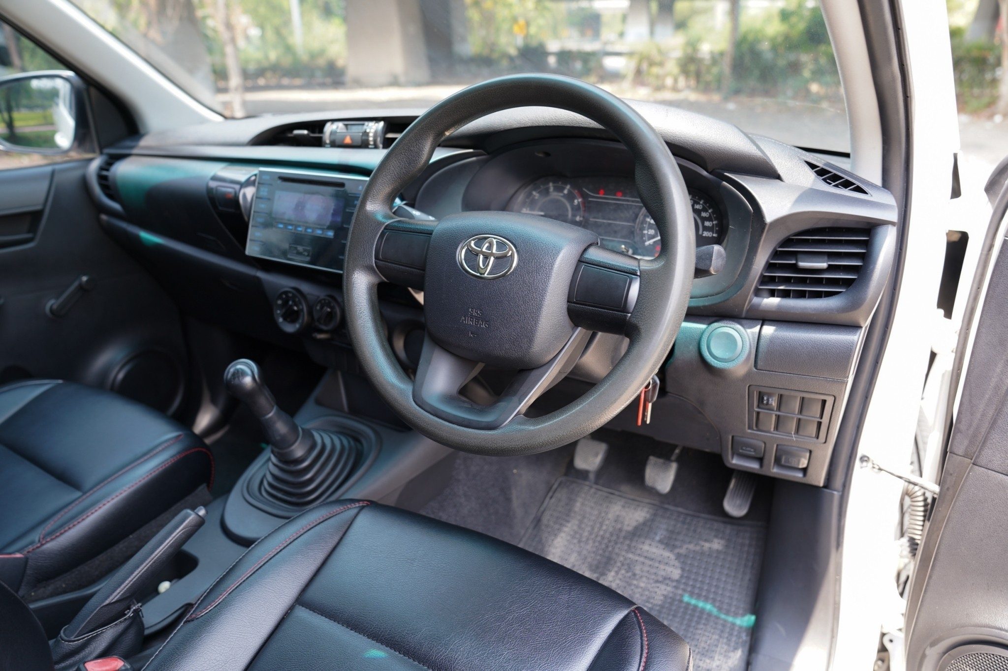 2016 TOYOTA REVO SMARTCAB 2.4 J MT