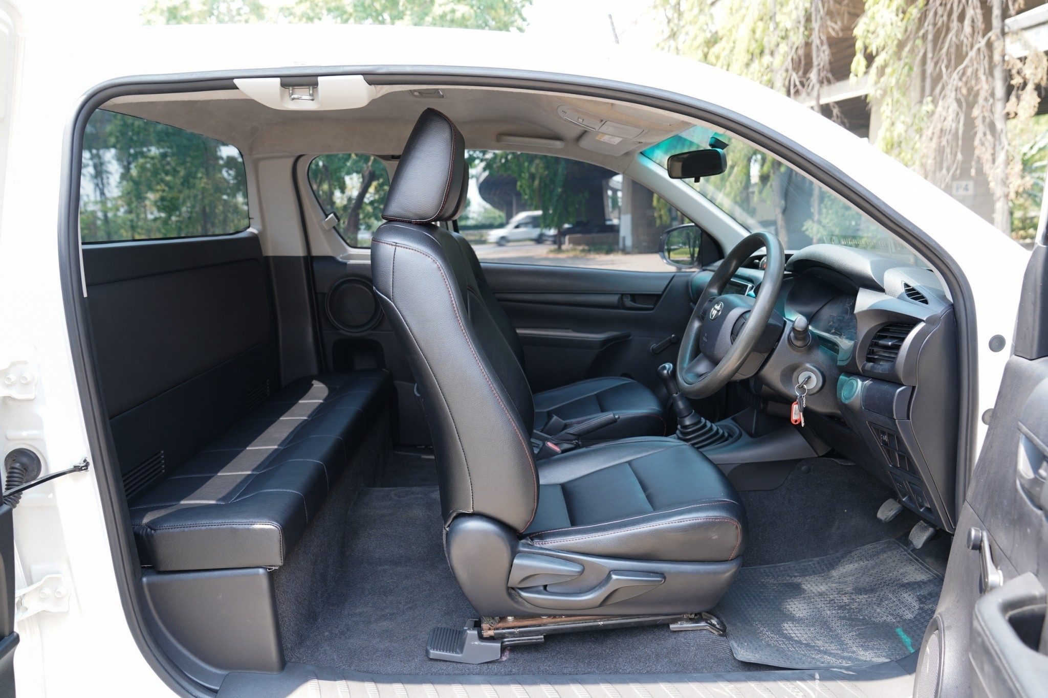 2016 TOYOTA REVO SMARTCAB 2.4 J MT