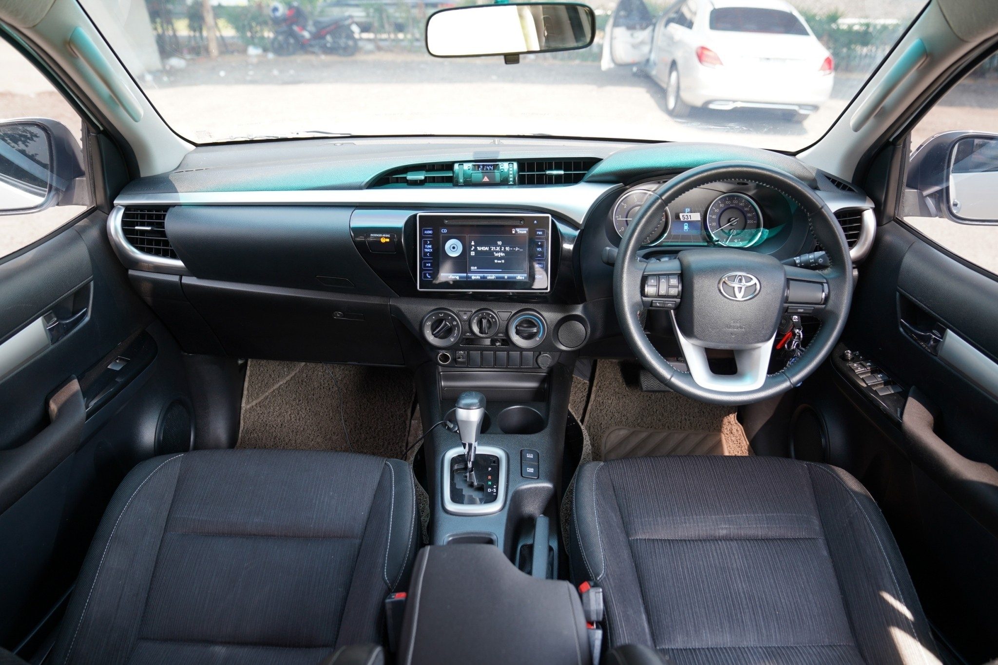 2018 TOYOTA REVO DOUBLECAB 2.4 E PRERUNNER AT