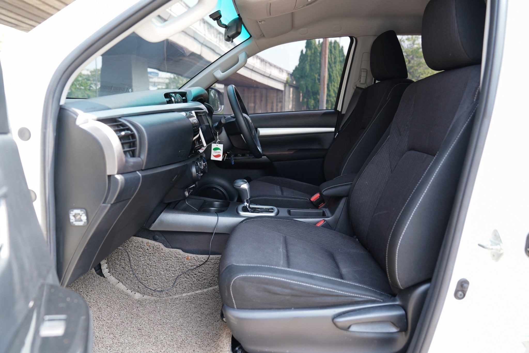 2018 TOYOTA REVO DOUBLECAB 2.4 E PRERUNNER AT
