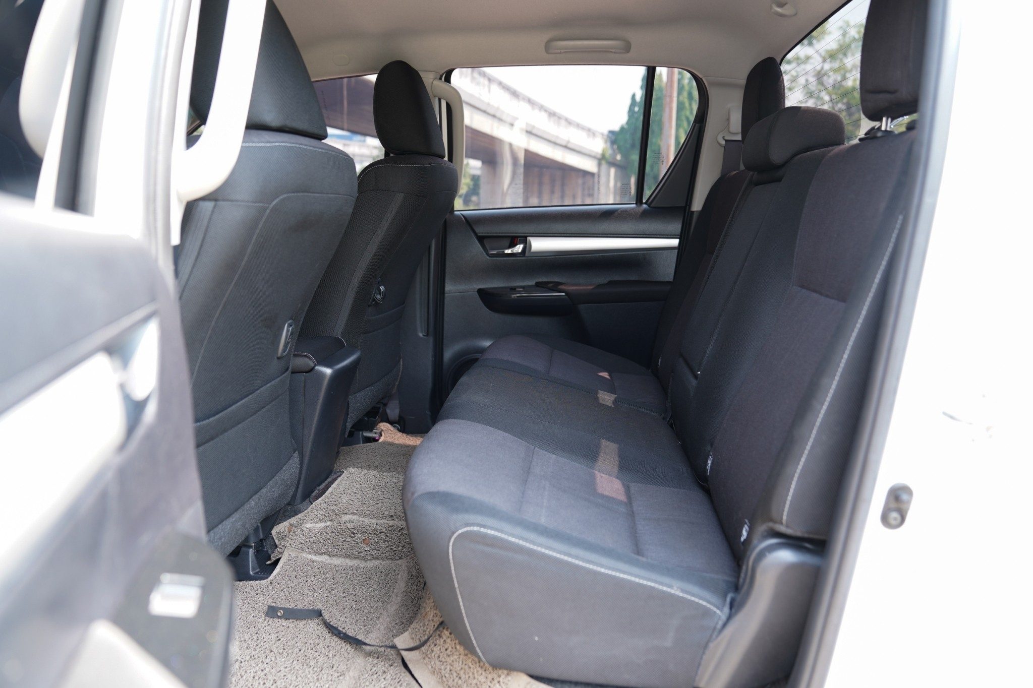2018 TOYOTA REVO DOUBLECAB 2.4 E PRERUNNER AT