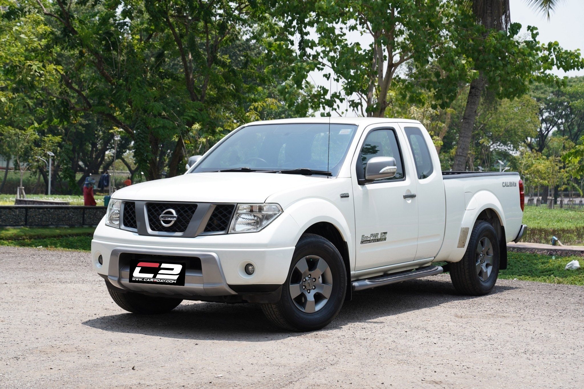 2013 NISSAN NAVARA 2.5 LE Calibre AT