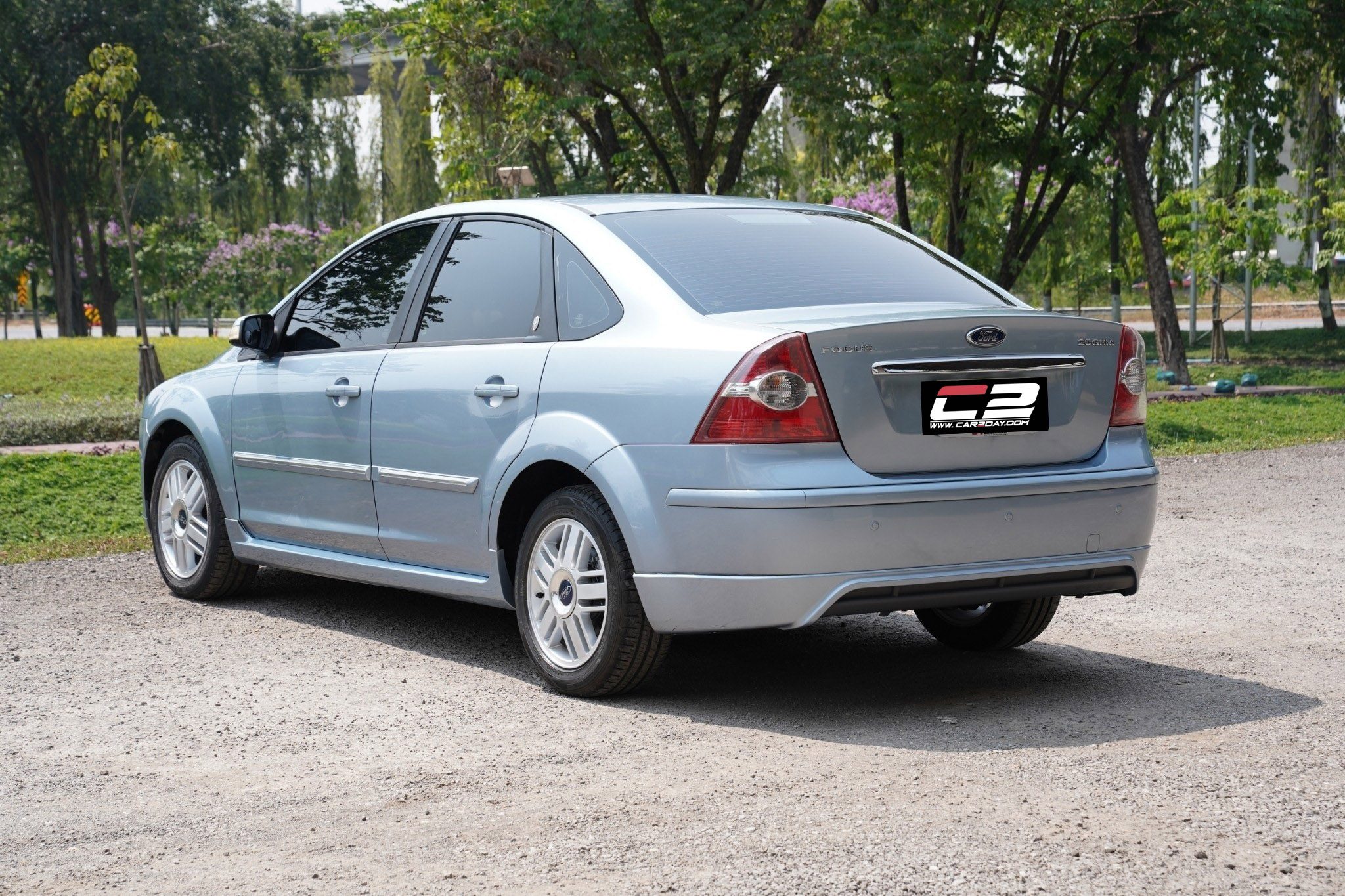 FORD FOCUS 2.0 GHIA AT