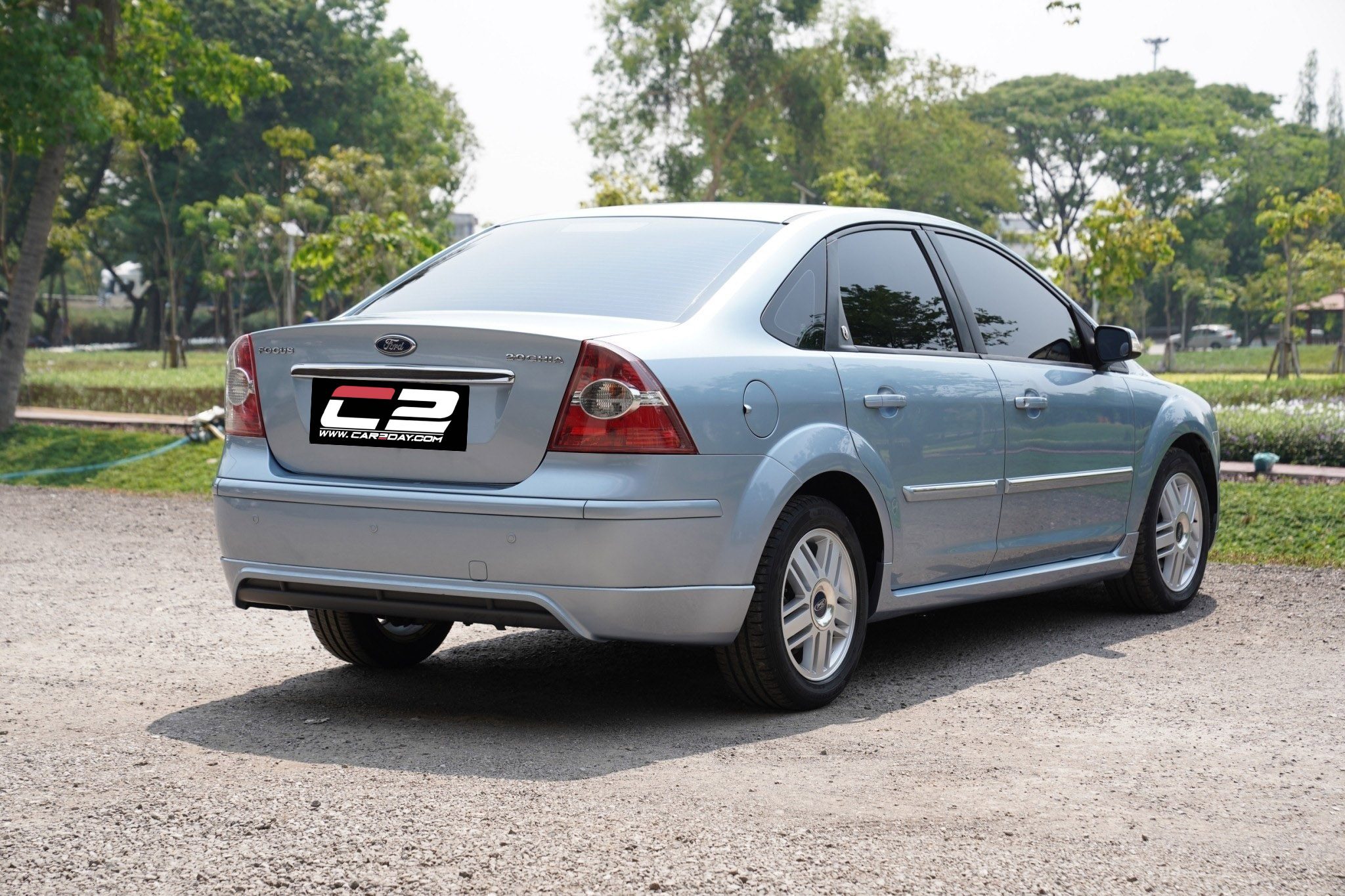 FORD FOCUS 2.0 GHIA AT