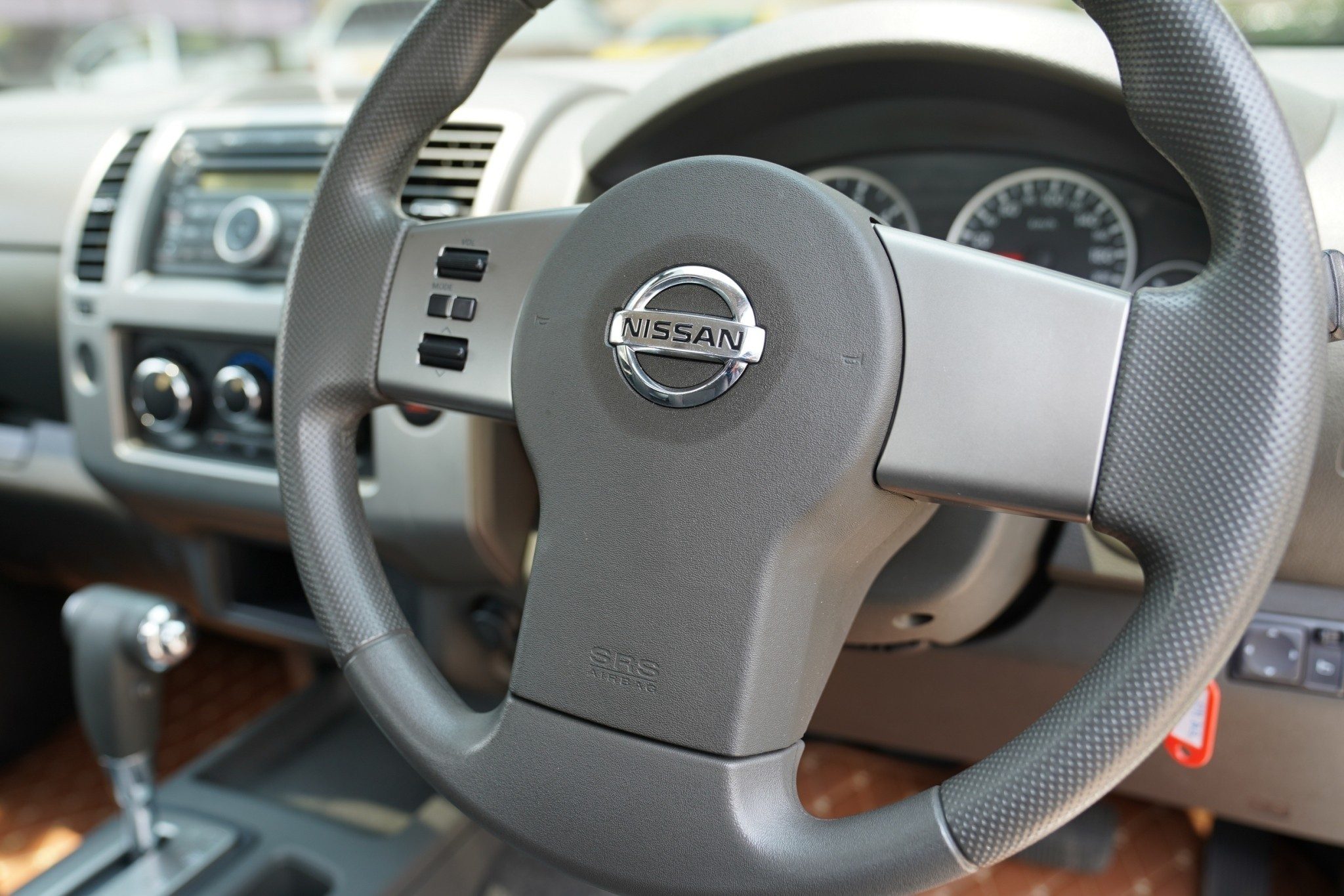 2013 NISSAN NAVARA 2.5 LE Calibre AT